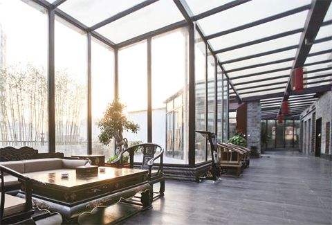 陽(yáng)光房的陳列家具