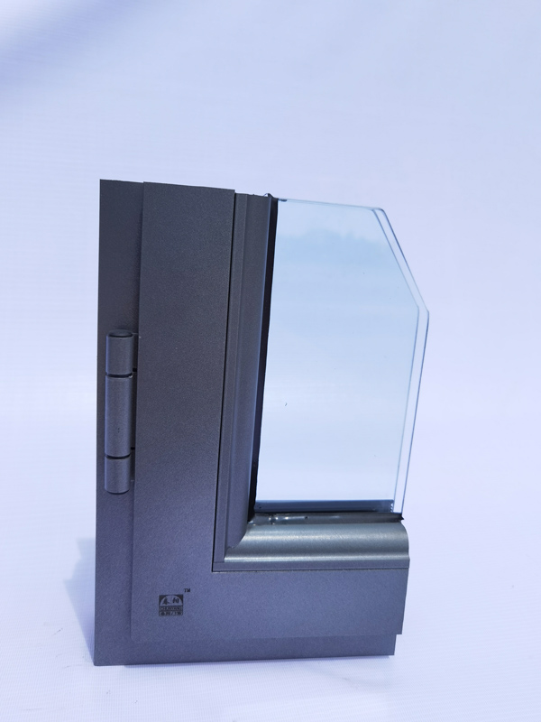 斷橋鋁無(wú)縫焊接門窗哪家好